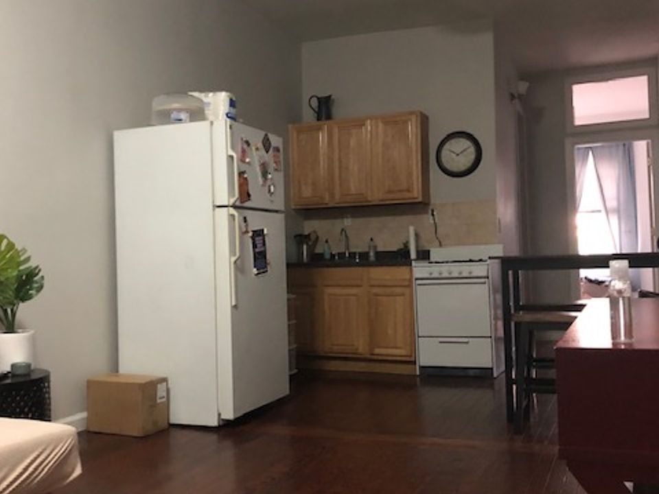 1st image of 217 Maujer St APT 1L