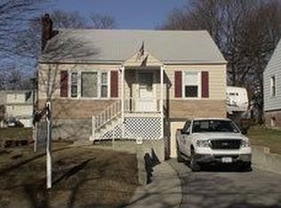 37 Crestwood Blvd, Poughkeepsie, NY 12603