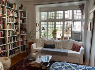 2040 Locust St APT 2F, Philadelphia, PA 19103