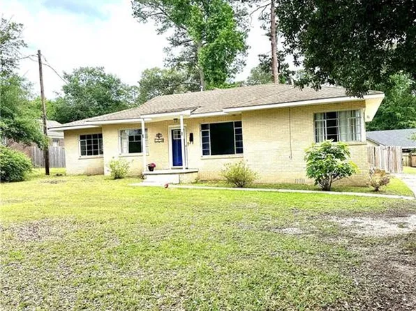 1618 Jewel St, Pineville, LA 71360