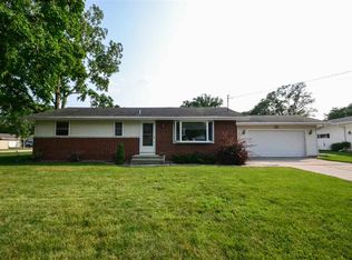 610 E Mission Rd, Green Bay, WI 54301
