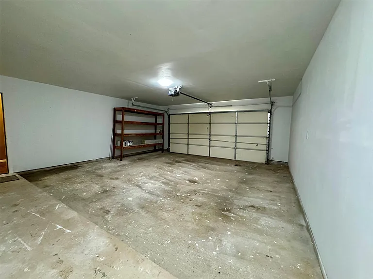 4006 Hunnington Dr — Photo 27