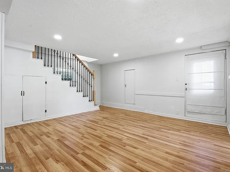 2301 Bayside Dr — Photo 26