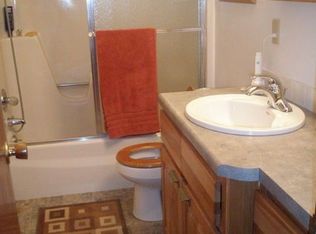 1204 Fairmeadows Rd, Marshalltown, IA 50158