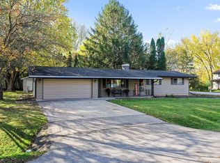 2255 Winwood Dr, Appleton, WI 54915