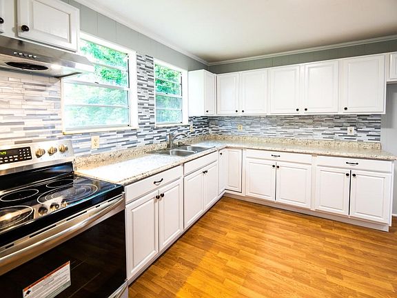 5th image of 6900 Dogwood Dr