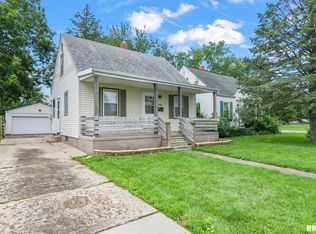 2204 E Keys Ave, Grandview, IL 62702