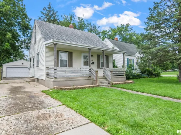 2204 E Keys Ave, Grandview, IL 62702