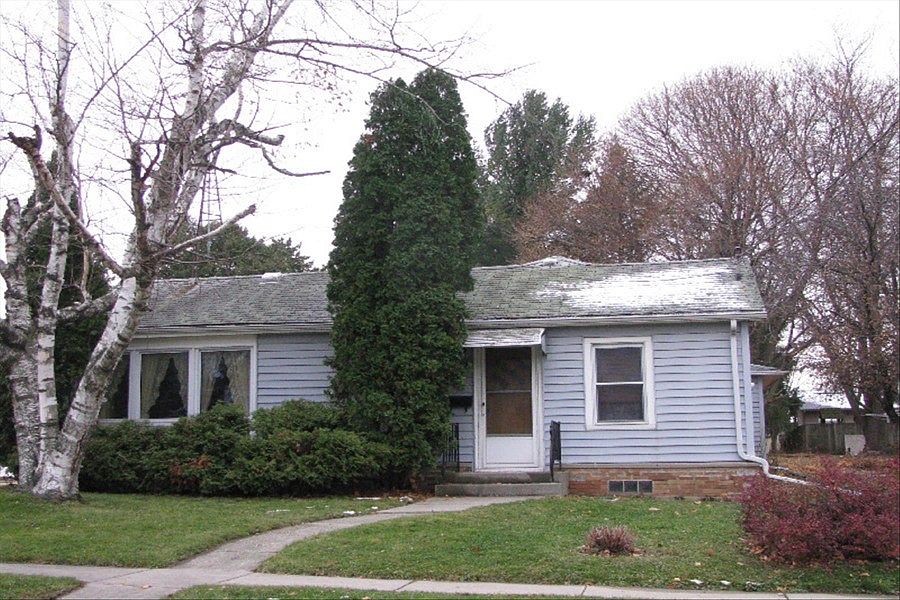 1st image of 612 Columbia St
