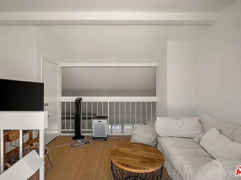 812 16th St #5 — Photo 22