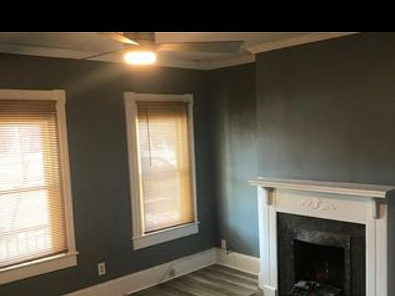 2nd image of 423 Constitution Ave