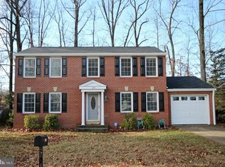 5030 Kenerson Dr, Fairfax, VA 22032