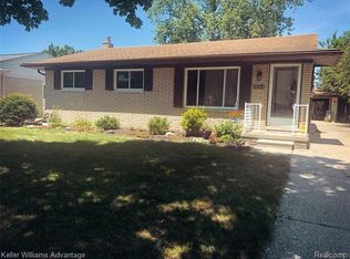 39514 Bart St, Canton, MI 48187