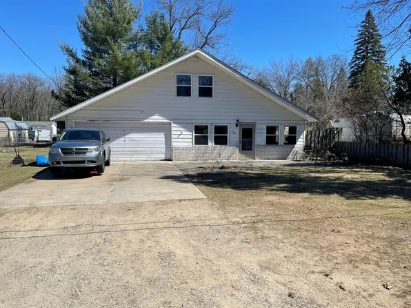 208 Tudor Dr, Prudenville, MI 48651