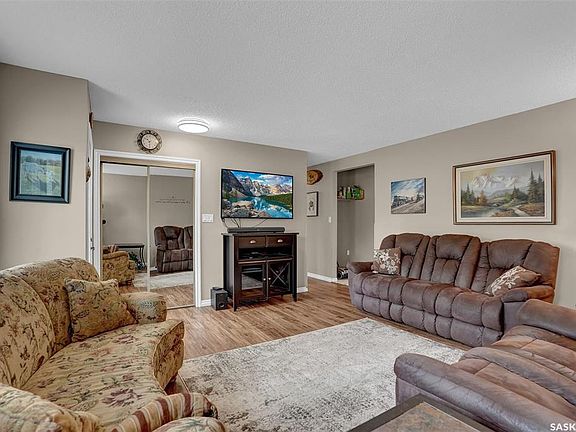 5th image of 246/242 Westview DRIVE