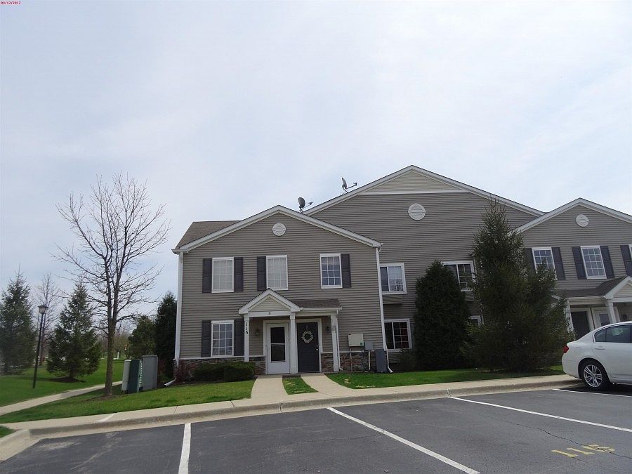 1st image of 115 Silverstone Dr