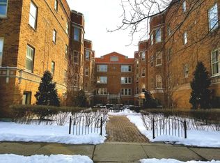 617 W Washington Blvd #2S, Oak Park, IL 60302