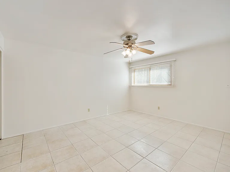 8743 E Berridge Ln — Photo 17