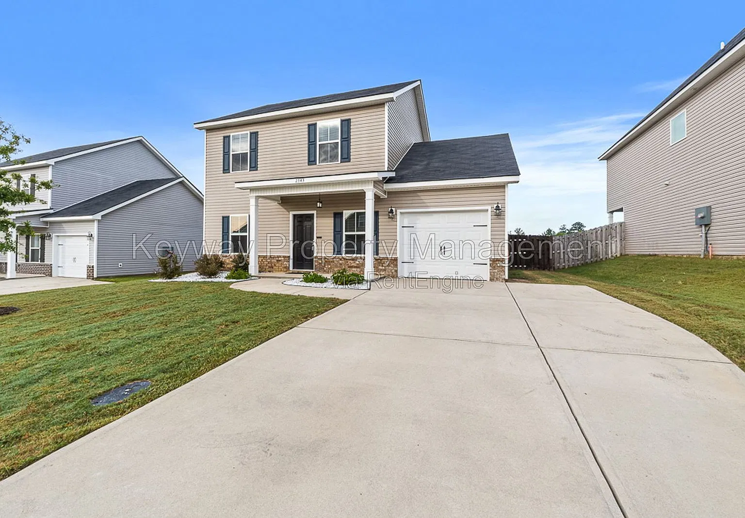 4 bed, 3.0 bath, 1624 sqft, $2,200 — Photo 2