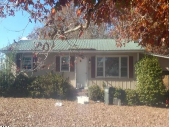 672 Wildlife Rd, Bear Creek, NC 27207