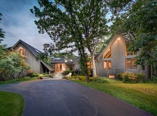 469 Oak Knoll Rd, Barrington Hills, IL 60010