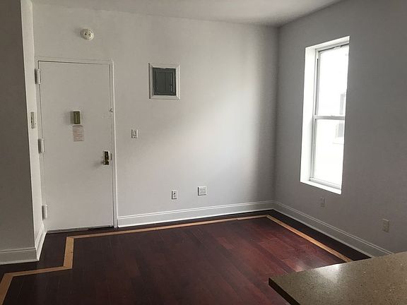 2nd image of 437 27th Ave APT 3R