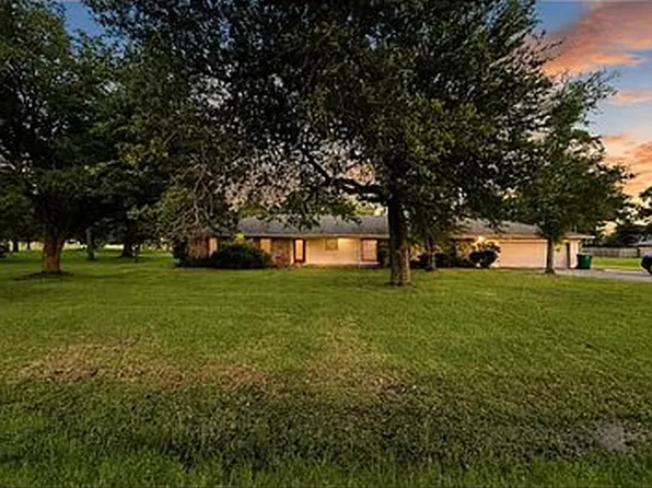 441 Longwood Dr, Lake Charles, LA 70611