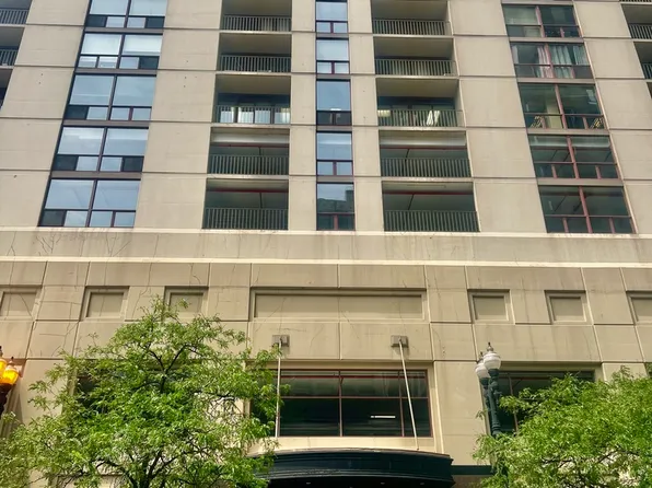 200 N Dearborn St Unit 4107, Chicago, IL 60601