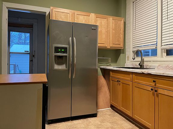 5th image of 2344 Aldrich Ave S Unit 2