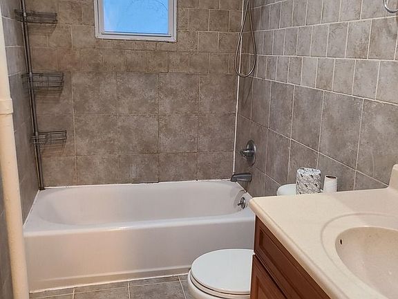 5th image of 1230 31st Dr APT 2