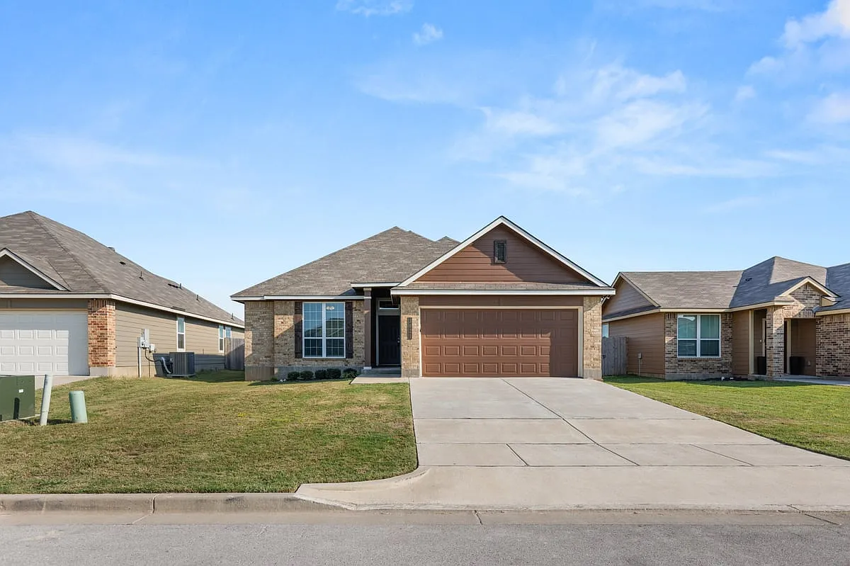 3821 Centerfire Rd - 3821 Centerfire — Photo 1