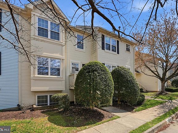 4th image of 759 Cedar Crest Dr #759C