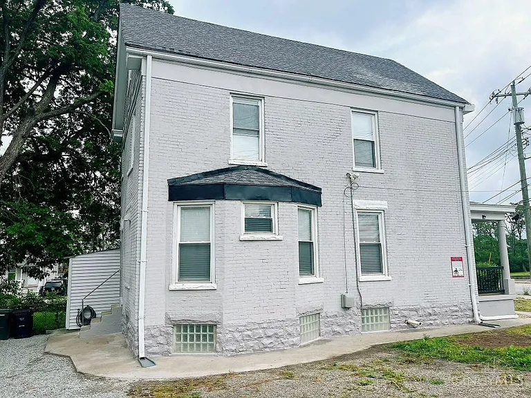 3481 Montgomery Rd — Photo 2