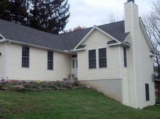 910 Forest Hills Rd, Heath, OH 43056