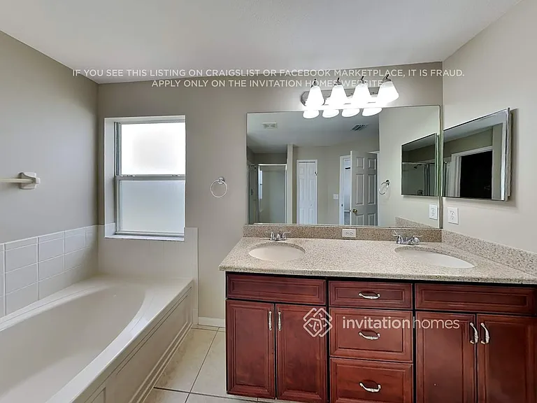 1807 Sweetspire Dr — Photo 18