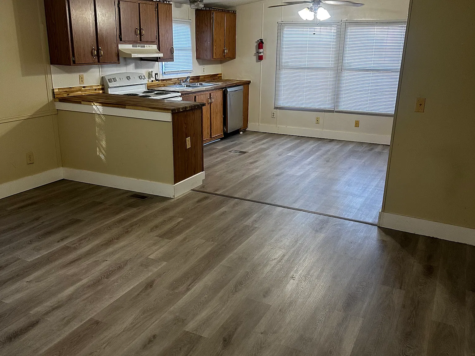 2 bed, 1015 sqft, $1,000 — Photo 1