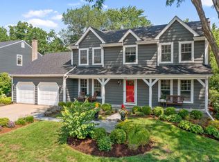 232 E Winchester Rd, Libertyville, IL 60048