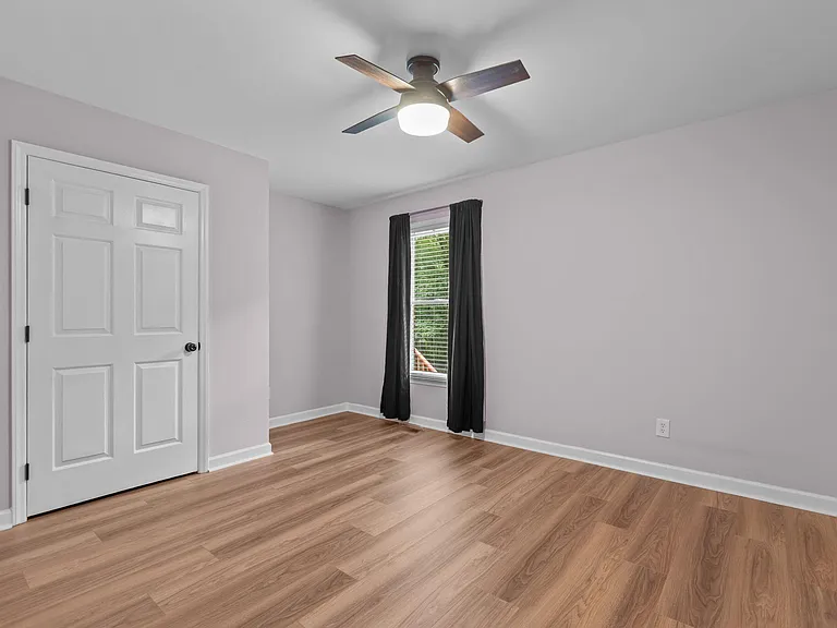 109 Oaklake Ct — Photo 19