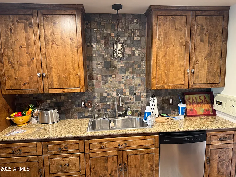 1009 N Villa Nueva Dr — Photo 13
