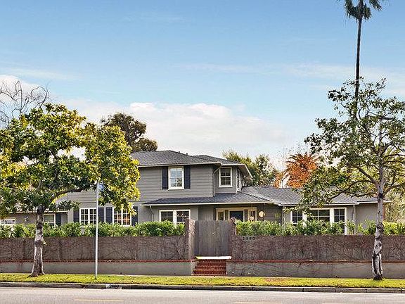 2nd image of 2880 Motor Ave