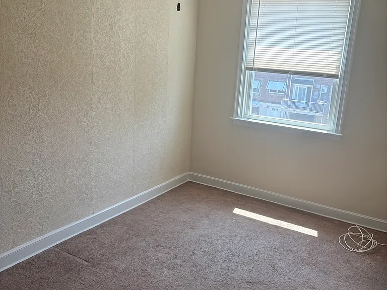 4210 Magee Ave — Photo 7