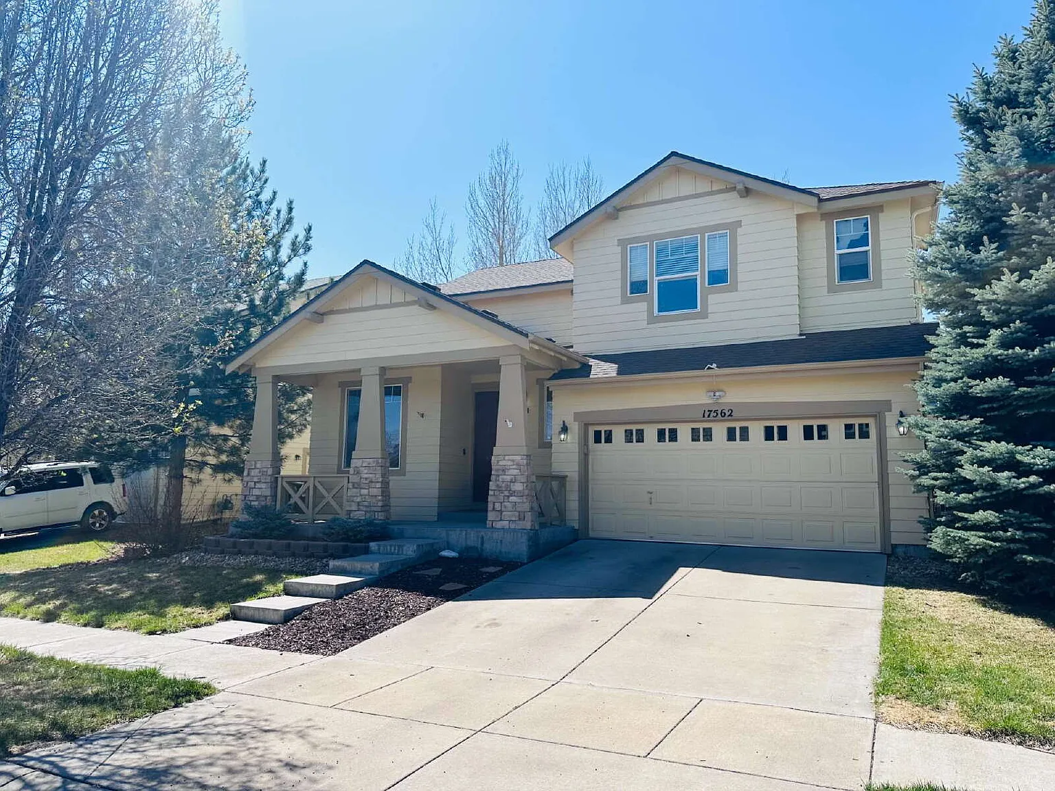 3 bed, 2.5 bath, 2144 sqft, $2,975 — Photo 1