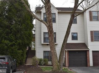 22 Pin Oak Ct, Lafayette Hill, PA