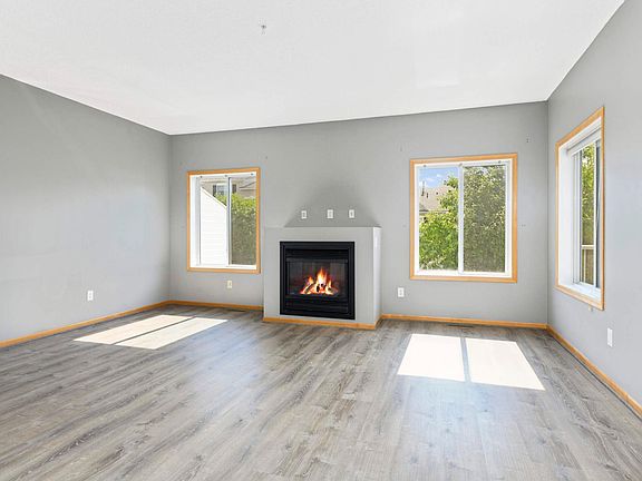 5th image of 3826 Abercrombie Ln