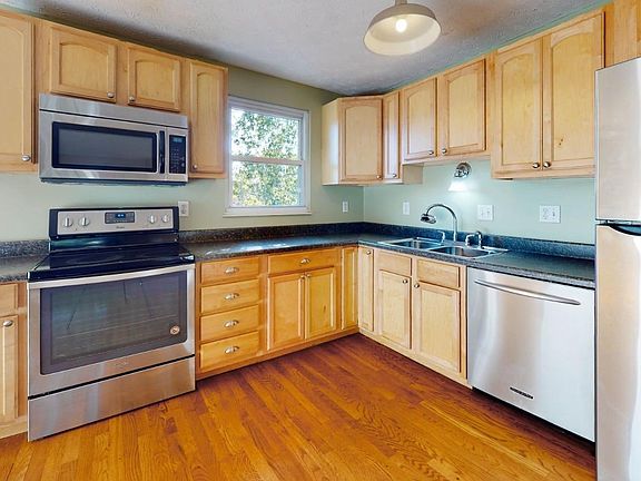 2nd image of 813 Kenmar Dr
