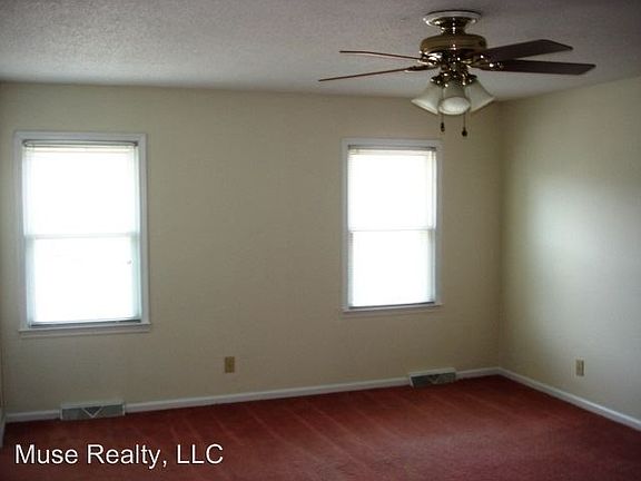 5th image of 127 Neely Ct
