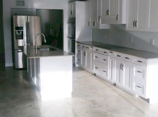 19635 W Lake Dr, Hialeah, FL 33015
