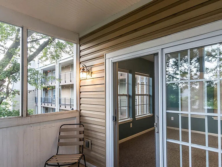 East Bay II Apartments — Photo 7