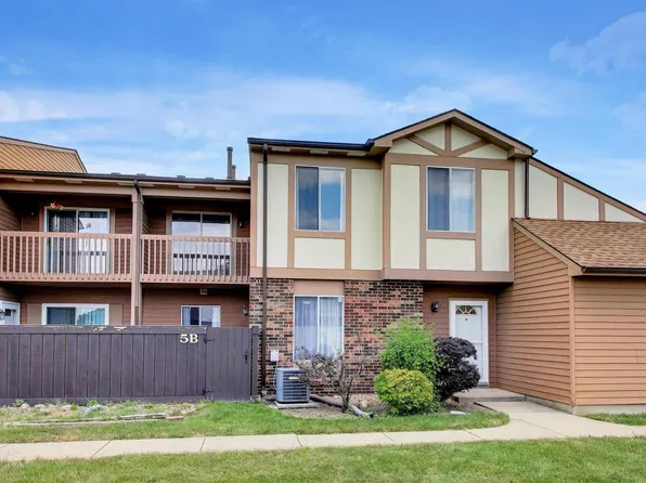 5B Fernwood Dr #5B, Bolingbrook, IL 60440