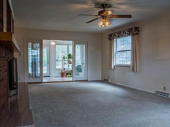 3rd image of 3613 Bluff Point Dr